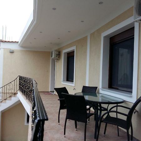 Gougousis Apartments Kaloyiros Экстерьер фото